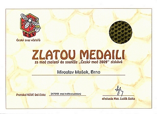 Zlatá medaile med květový pastový 2009